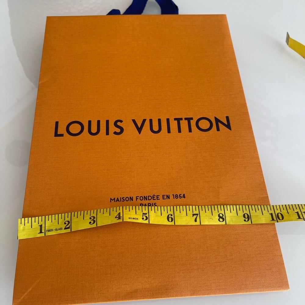 Louis Vuitton Vibrant Orange Box - Picture 3 of 4